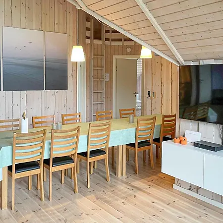 Holiday home 4 Bedroom Stunning In