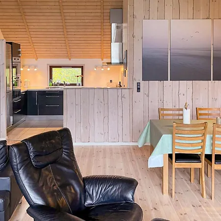 4 Bedroom Stunning In Nordenbro Vesteregn