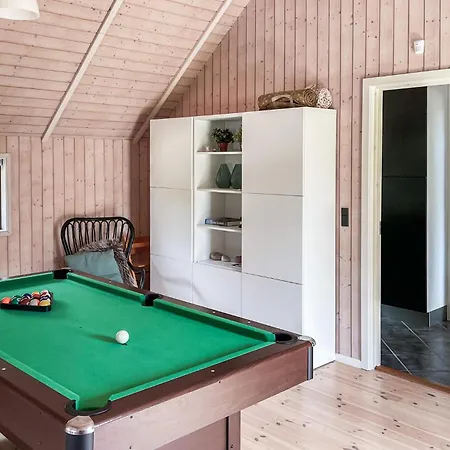 Holiday home 4 Bedroom Stunning In Humble